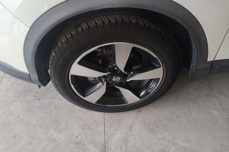 Used Nissan Qashqai 2017 2.0L CVT Luxury Edition China V Standard Left Front Wheel Hub