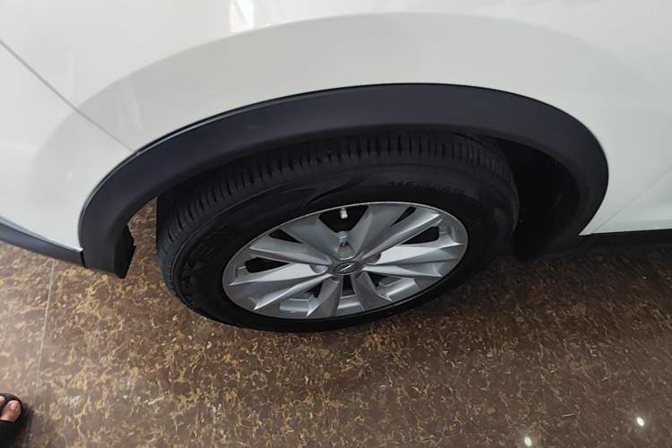 Used Nissan Qashqai 2017 2.0L CVT Elite Edition China VI Standard Left Front Wheel Hub