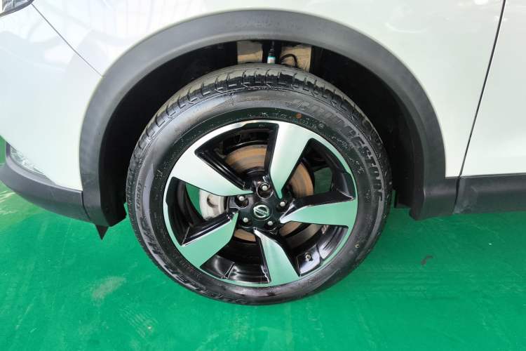 Used Nissan Qashqai 2017 2.0L CVT Smart Enjoyment Version China V Standard Left Front Wheel Hub