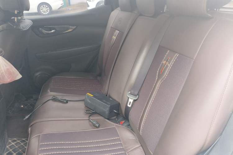 Used Nissan Qashqai 2017 2.0L CVT Elite Edition China V Standard Left Rear Seat