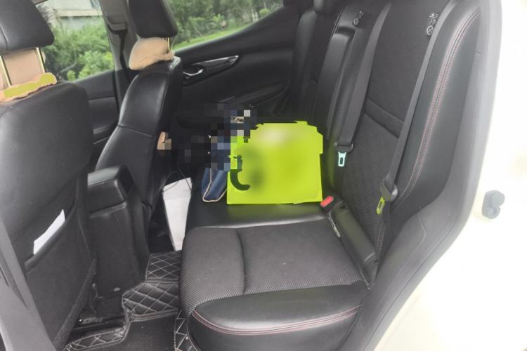 Used Nissan Qashqai 2017 2.0L CVT Smart Enjoyment Version China V Standard Left Rear Seat