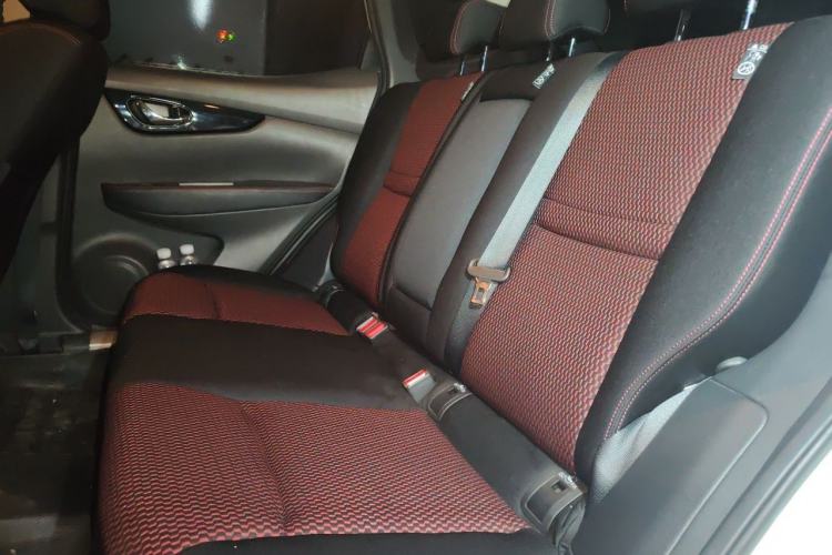 Used Nissan Qashqai 2017 2.0L CVT Elite Edition China V Standard Left Rear Seat