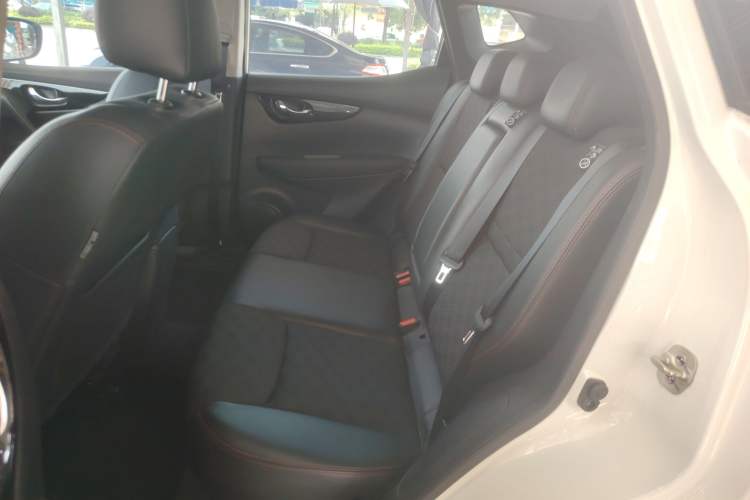 Used Nissan Qashqai 2017 2.0L CVT Smart Enjoyment Version China VI Standard Left Rear Seat