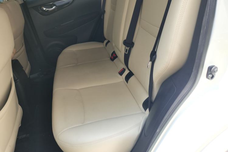 Used Nissan Qashqai 2017 2.0L CVT Elite Edition China V Standard Left Rear Seat