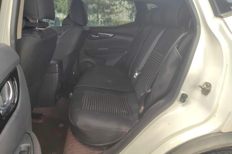 Used Nissan Qashqai 2017 2.0L CVT Elite Edition China V Standard Left Rear Seat
