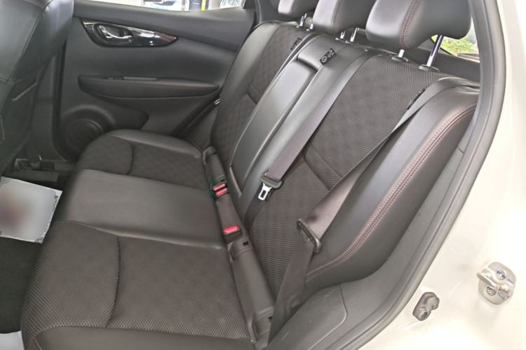 Used Nissan Qashqai 2017 2.0L CVT Smart Enjoyment Version China V Standard Left Rear Seat