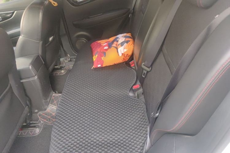 Used Nissan Qashqai 2017 2.0L CVT Smart Enjoyment Version China VI Standard Left Rear Seat