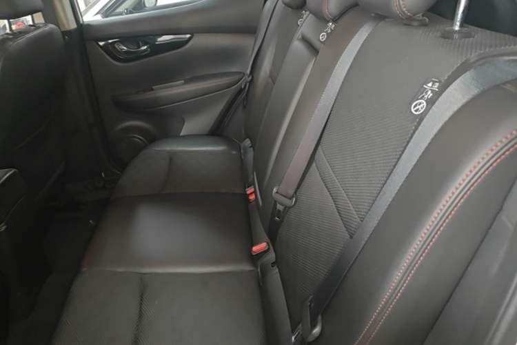 Used Nissan Qashqai 2017 2.0L CVT Smart Enjoyment Version China VI Standard Left Rear Seat