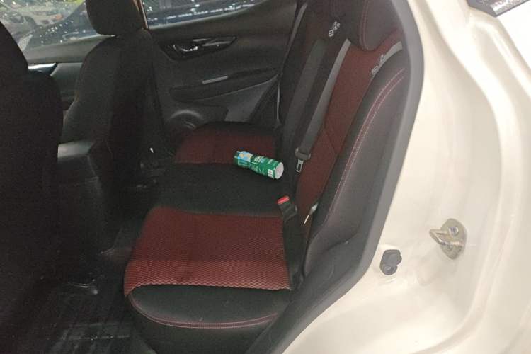 Used Nissan Qashqai 2017 2.0L CVT Elite Edition China V Standard Left Rear Seat