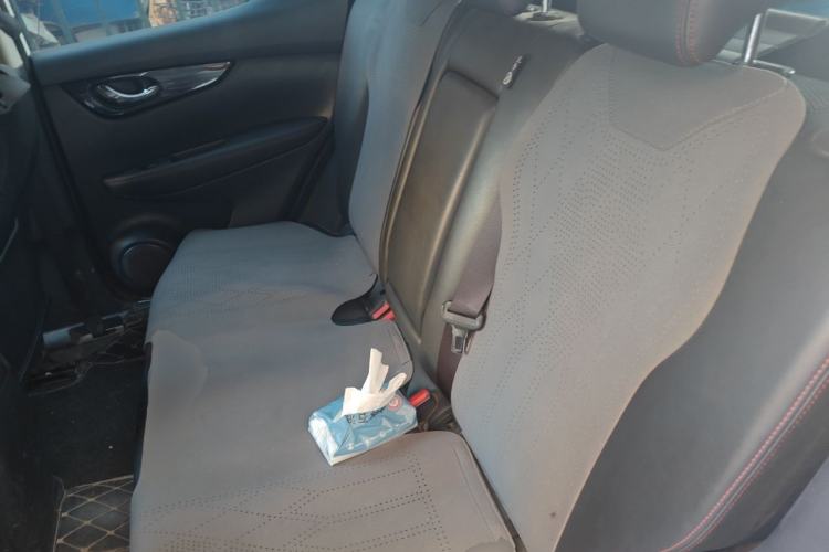 Used Nissan Qashqai 2017 2.0L CVT Smart Enjoyment Version China V Standard Left Rear Seat