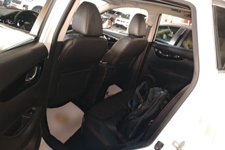 Used Nissan Qashqai 2017 2.0L CVT Luxury Edition China VI Standard Left Rear Seat
