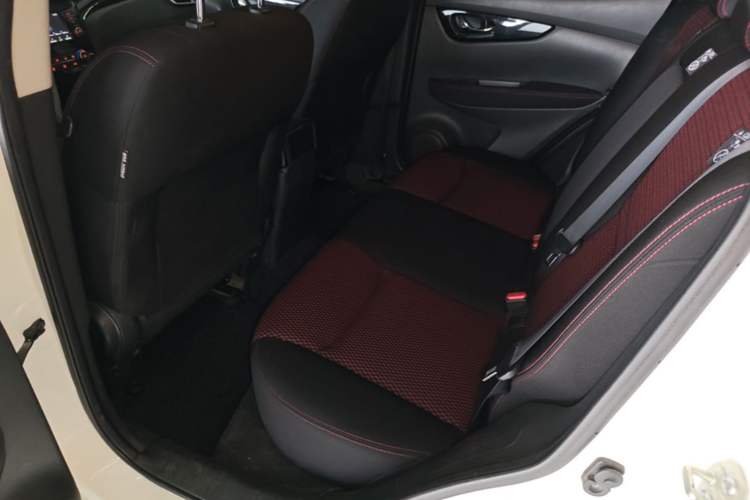 Used Nissan Qashqai 2017 2.0L CVT Elite Edition China V Standard Left Rear Seat