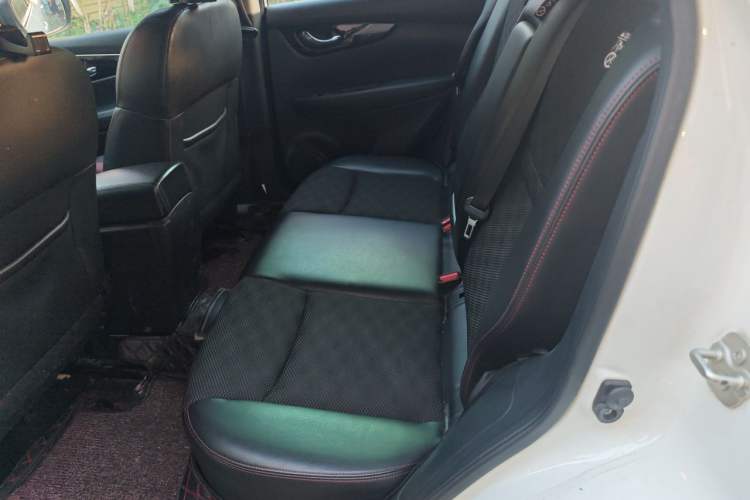 Used Nissan Qashqai 2017 2.0L CVT Smart Enjoyment Version China VI Standard Left Rear Seat