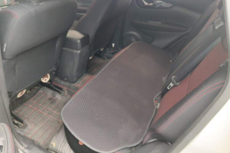 Used Nissan Qashqai 2017 2.0L CVT Elite Edition China V Standard Left Rear Seat