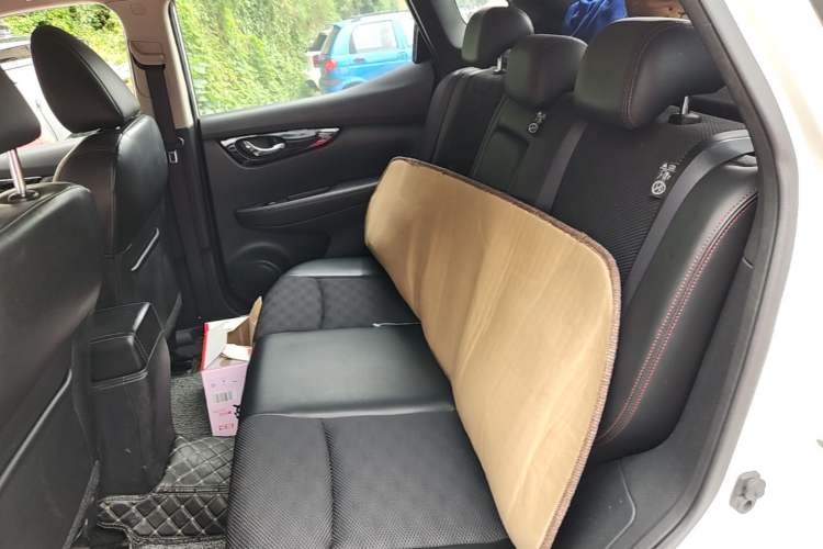 Used Nissan Qashqai 2017 2.0L CVT Luxury Edition China V Standard Left Rear Seat