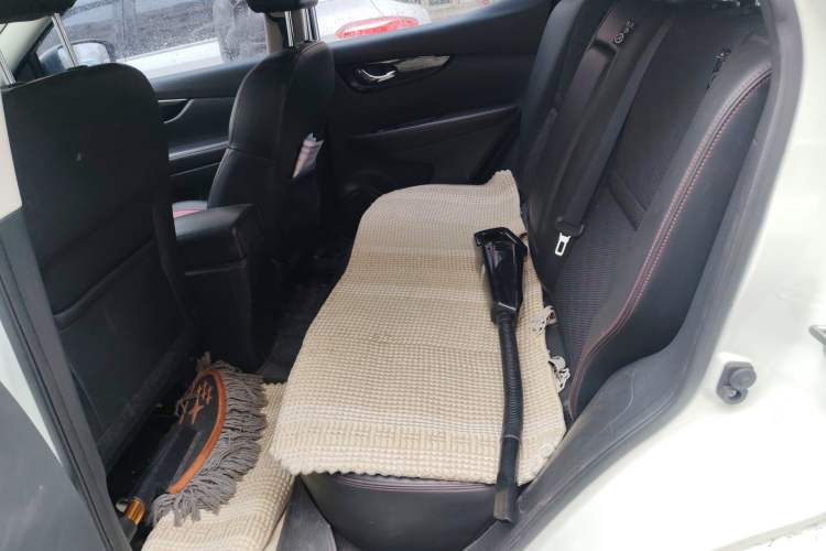 Used Nissan Qashqai 2017 2.0L CVT Smart Enjoyment Version China V Standard Left Rear Seat