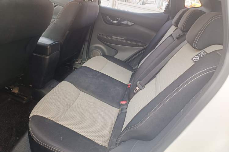 Used Nissan Qashqai 2017 2.0L CVT Elite Edition China V Standard Left Rear Seat
