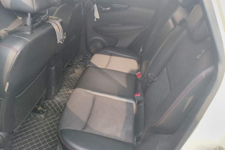 Used Nissan Qashqai 2017 2.0L CVT Smart Enjoyment Version China V Standard Left Rear Seat