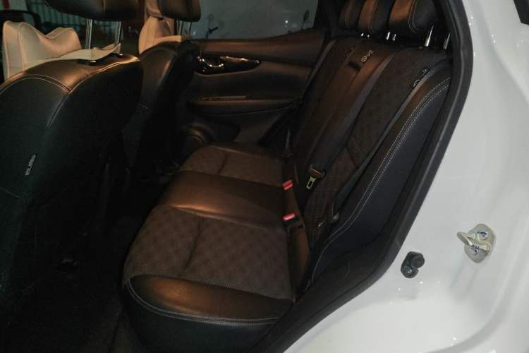 Used Nissan Qashqai 2017 2.0L CVT Luxury Edition China V Standard Left Rear Seat