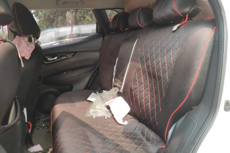 Used Nissan Qashqai 2017 2.0L CVT Smart Enjoyment Version China V Standard Left Rear Seat