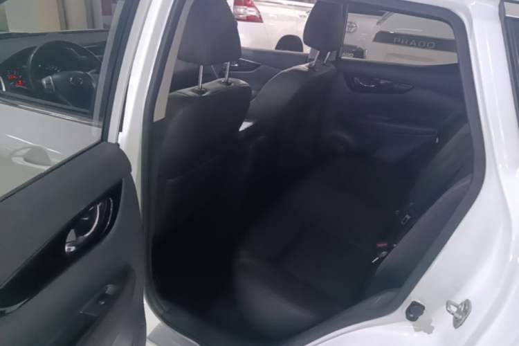 Used Nissan Qashqai 2017 2.0L CVT Smart Enjoyment Version China V Standard Left Rear Seat