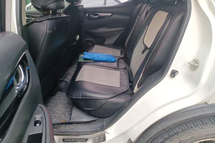 Used Nissan Qashqai 2017 2.0L CVT Luxury Edition China V Standard Left Rear Seat
