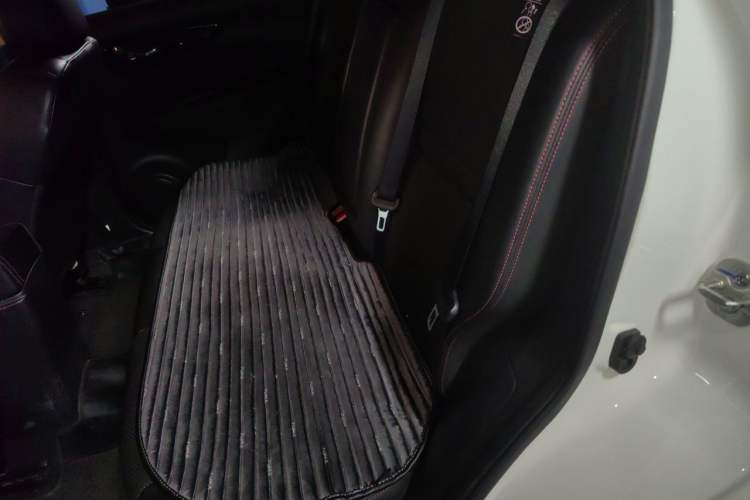 Used Nissan Qashqai 2017 2.0L CVT Smart Enjoyment Version China V Standard Left Rear Seat