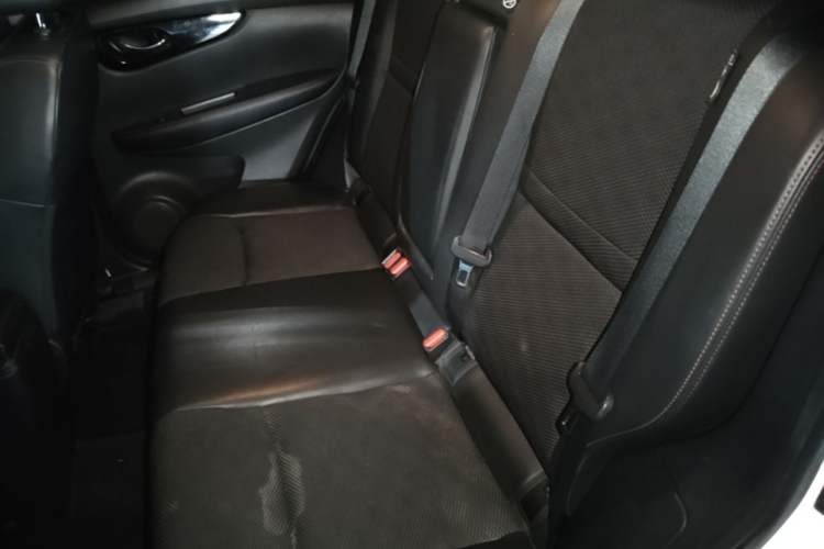 Used Nissan Qashqai 2017 2.0L CVT Smart Enjoyment Version China V Standard Left Rear Seat