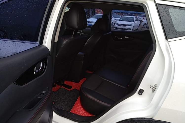 Used Nissan Qashqai 2017 2.0L CVT Smart Enjoyment Version China VI Standard Left Rear Seat