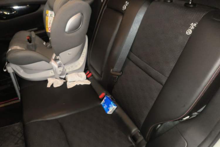 Used Nissan Qashqai 2017 2.0L CVT Smart Enjoyment Version China V Standard Left Rear Seat