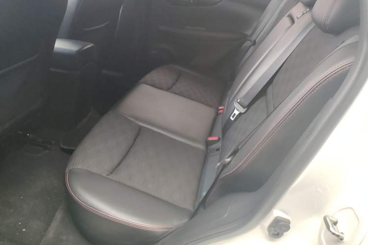 Used Nissan Qashqai 2017 2.0L CVT Smart Enjoyment Version China V Standard Left Rear Seat