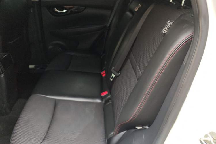 Used Nissan Qashqai 2017 2.0L CVT Smart Enjoyment Version China V Standard Left Rear Seat