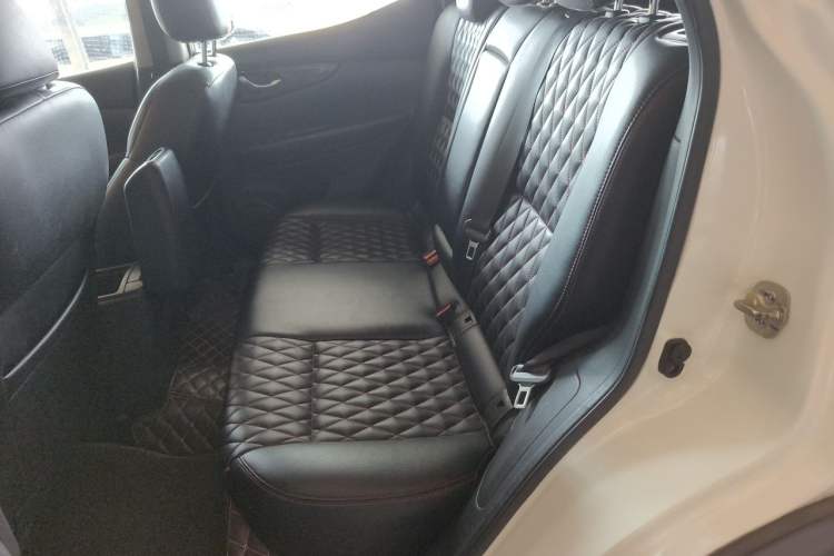 Used Nissan Qashqai 2017 2.0L CVT Elite Edition China V Standard Left Rear Seat