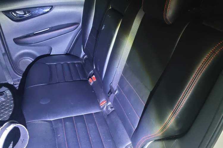 Used Nissan Qashqai 2017 2.0L CVT Elite Edition China V Standard Left Rear Seat