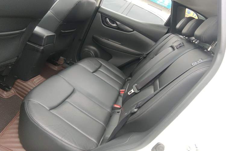 Used Nissan Qashqai 2017 2.0L CVT Flagship Edition China V Standard Left Rear Seat