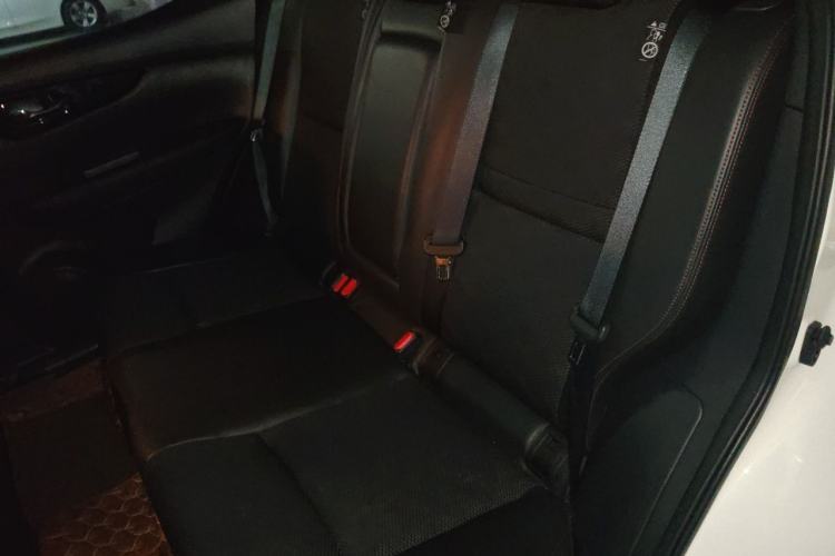 Used Nissan Qashqai 2017 2.0L CVT Smart Enjoyment Version China V Standard Left Rear Seat