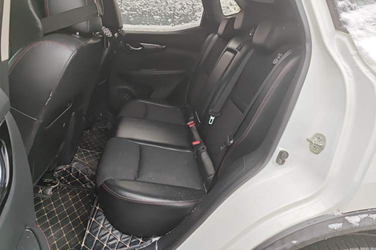 Used Nissan Qashqai 2017 2.0L CVT Smart Enjoyment Version China V Standard Left Rear Seat
