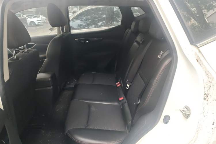 Used Nissan Qashqai 2017 2.0L CVT Smart Enjoyment Version China V Standard Left Rear Seat