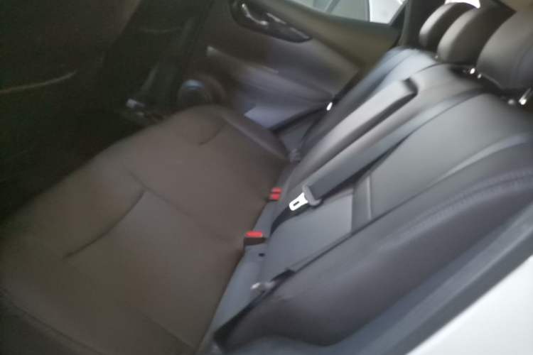Used Nissan Qashqai 2017 2.0L CVT Smart Enjoyment Version China V Standard Left Rear Seat