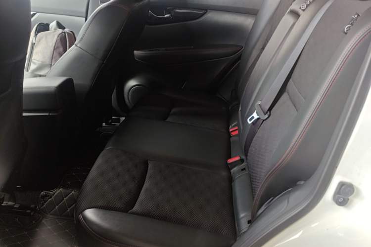 Used Nissan Qashqai 2017 2.0L CVT Smart Enjoyment Version China VI Standard Left Rear Seat