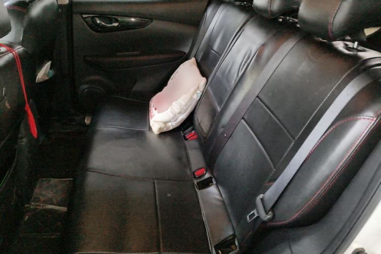 Used Nissan Qashqai 2017 2.0L CVT Elite Edition China V Standard Left Rear Seat