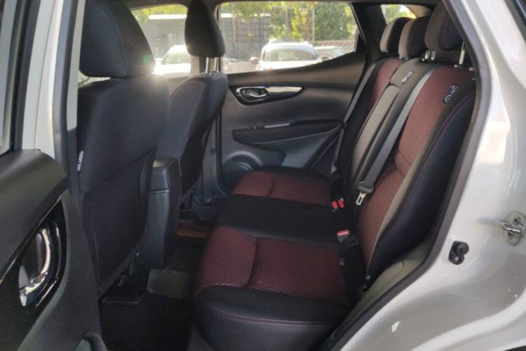 Used Nissan Qashqai 2017 2.0L CVT Elite Edition China V Standard Left Rear Seat