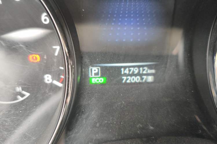 Used Nissan Qashqai 2017 2.0L CVT Elite Edition China V Standard Odometer Close Up