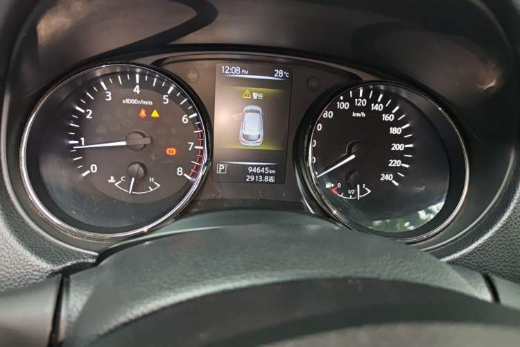Used Nissan Qashqai 2017 2.0L CVT Smart Enjoyment Version China V Standard Odometer Close Up