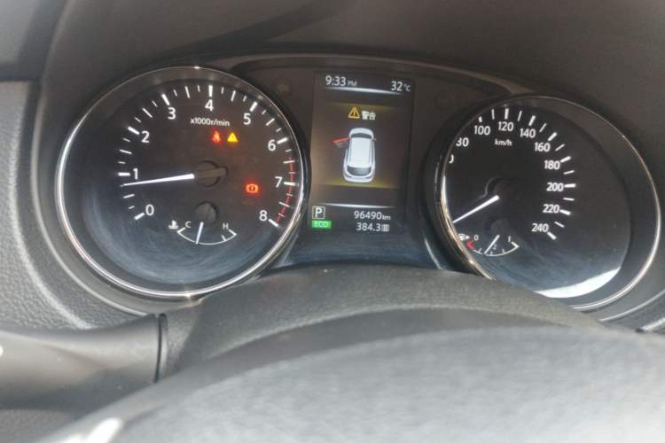 Used Nissan Qashqai 2017 2.0L CVT Smart Enjoyment Version China V Standard Odometer Close Up