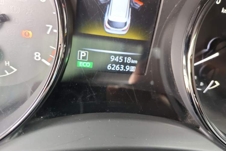 Used Nissan Qashqai 2017 2.0L CVT Smart Enjoyment Version China V Standard Odometer Close Up