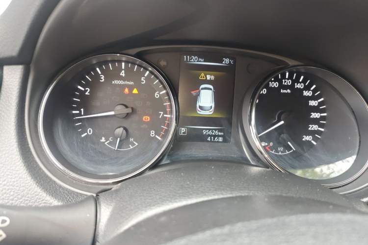 Used Nissan Qashqai 2017 2.0L CVT Smart Enjoyment Version China V Standard Odometer Close Up