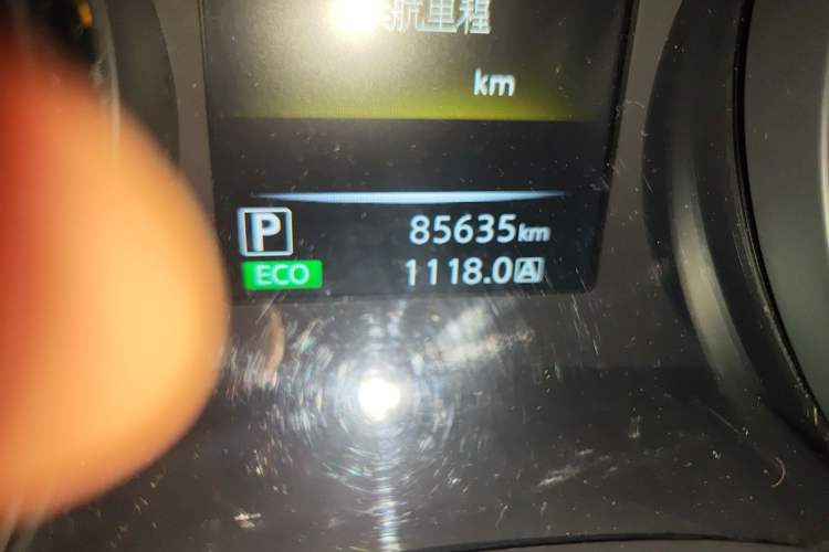 Used Nissan Qashqai 2017 2.0L CVT Elite Edition China V Standard Odometer Close Up