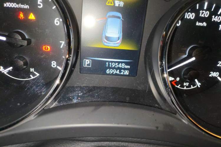 Used Nissan Qashqai 2017 2.0L CVT Luxury Edition China V Standard Odometer Close Up