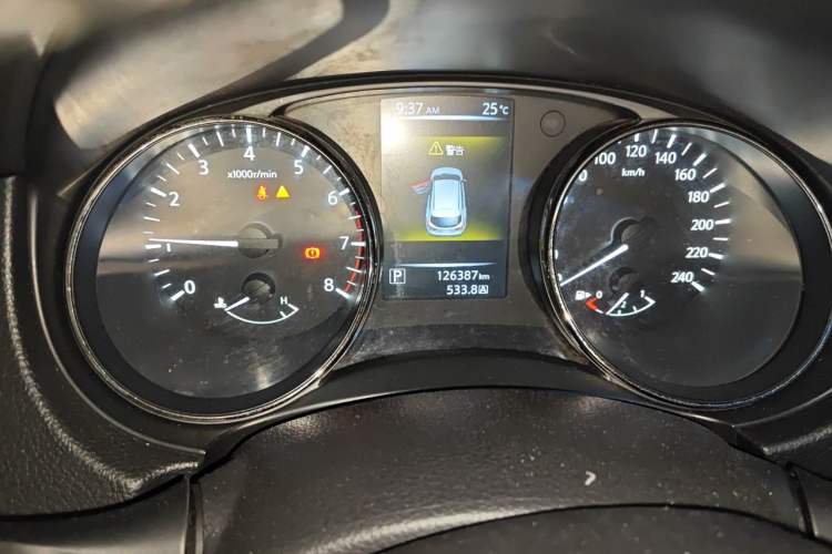 Used Nissan Qashqai 2017 2.0L CVT Smart Enjoyment Version China V Standard Odometer Close Up
